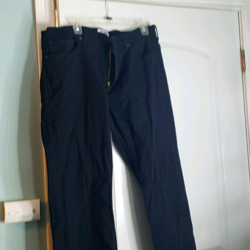 Black Men's Levi Jeans